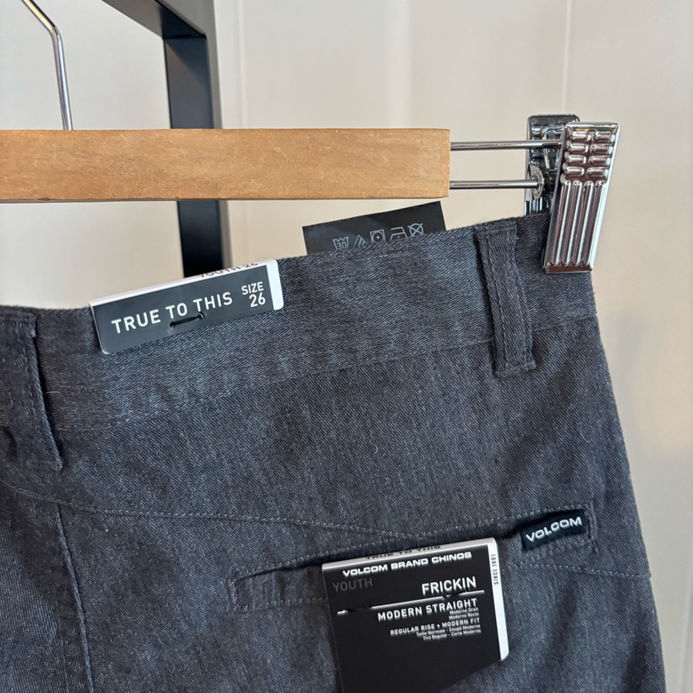 Volcom Frickin Modern Eco Stretch Twill Chino Pants Youth 12Y Gray NWT 26x27